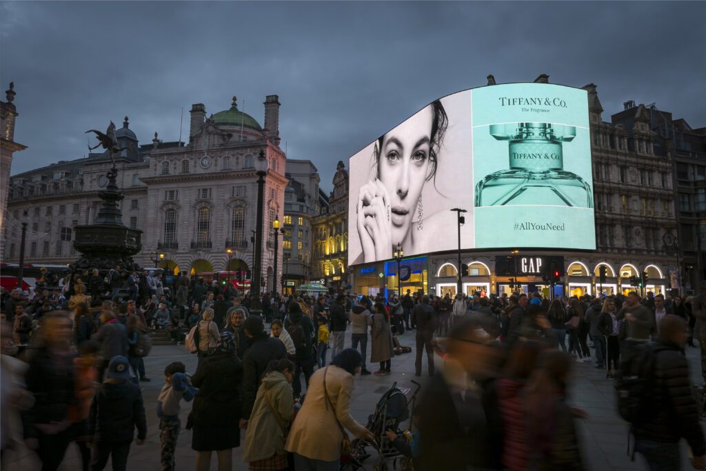 Piccadilly Lights (15)